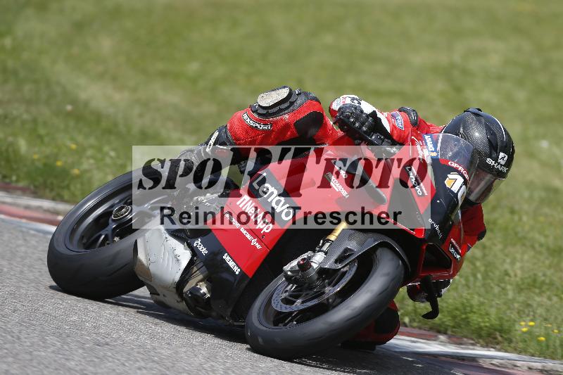/Archiv-2025/27 12.06.2025 Ducati Schweiz Trackday Warmup  ADR/gelb-jeaune/10
